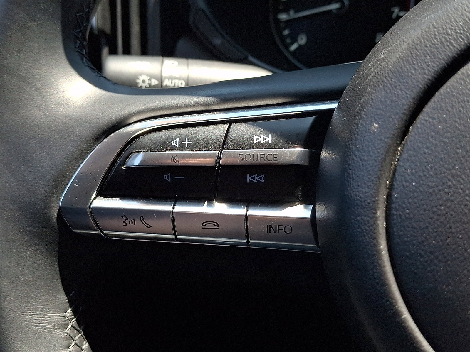 Used 2025 MAZDA CX-50 AWD 2.5 S w/ Accent Package image 21