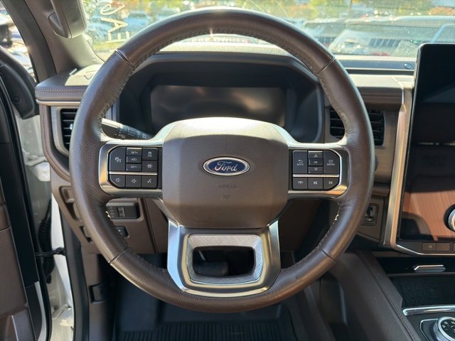 Used 2023 Ford Expedition King Ranch image 16