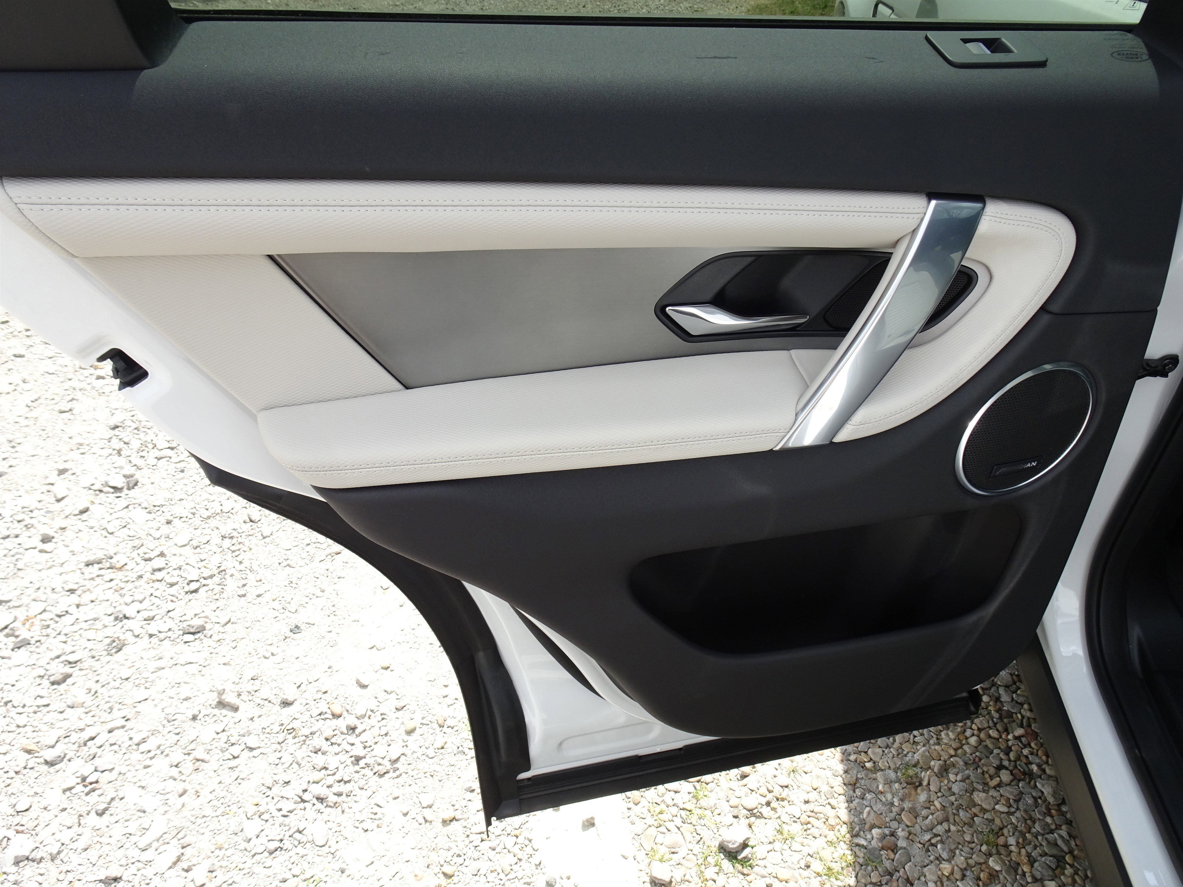 New 2026 Land Rover Discovery Sport Landmark image 22