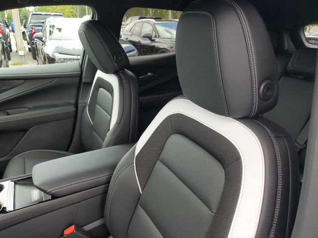 New 2025 Chevrolet Blazer EV LT FWD image 28