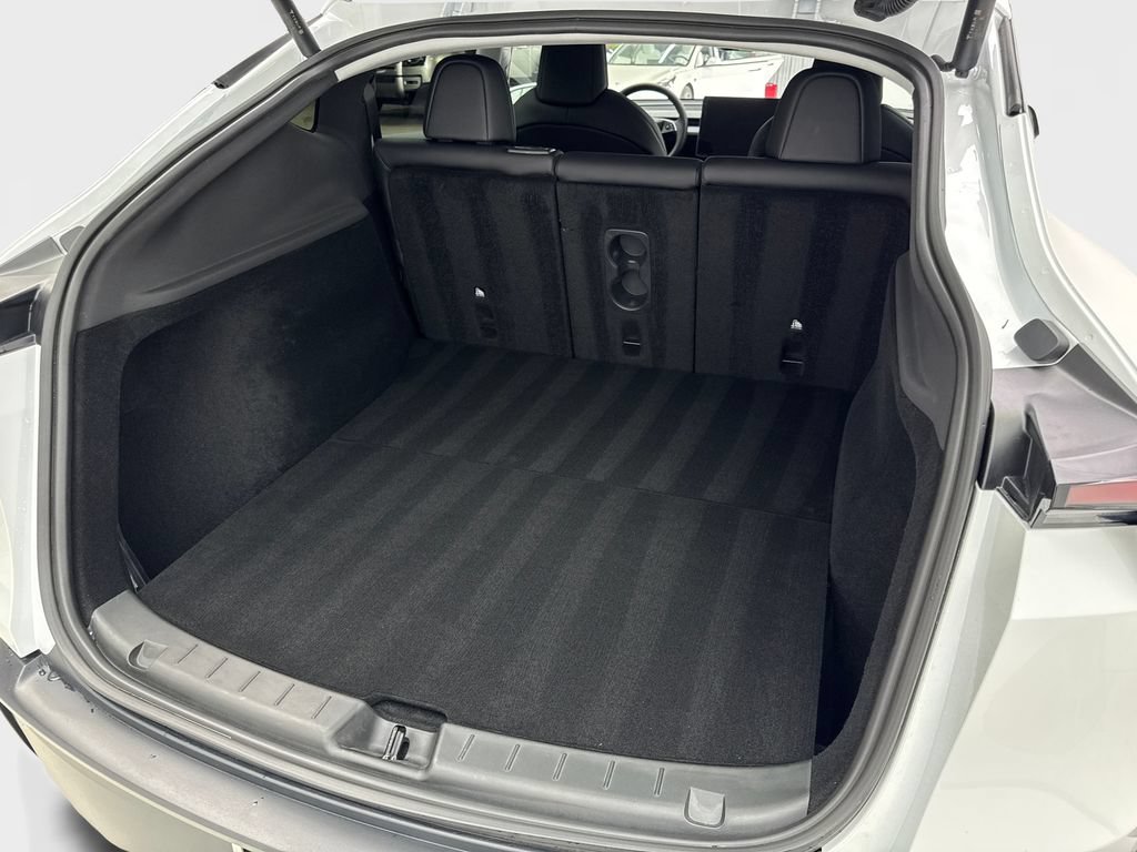 Used 2026 Tesla Model Y 2WD image 71