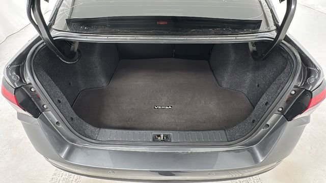 Used 2025 Nissan Versa SR image 15