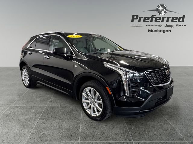 Used 2021 Cadillac XT4 Luxury w/ Cold Weather Package image 1