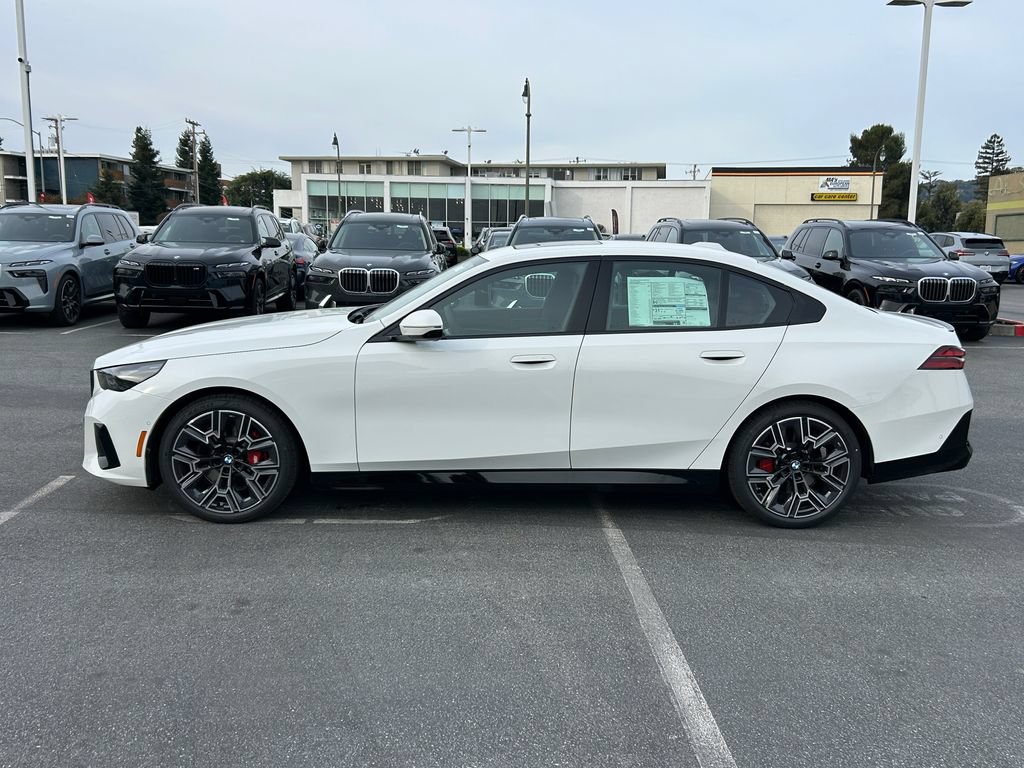 New 2026 BMW 530i w/ M Sport Package RWD image 2