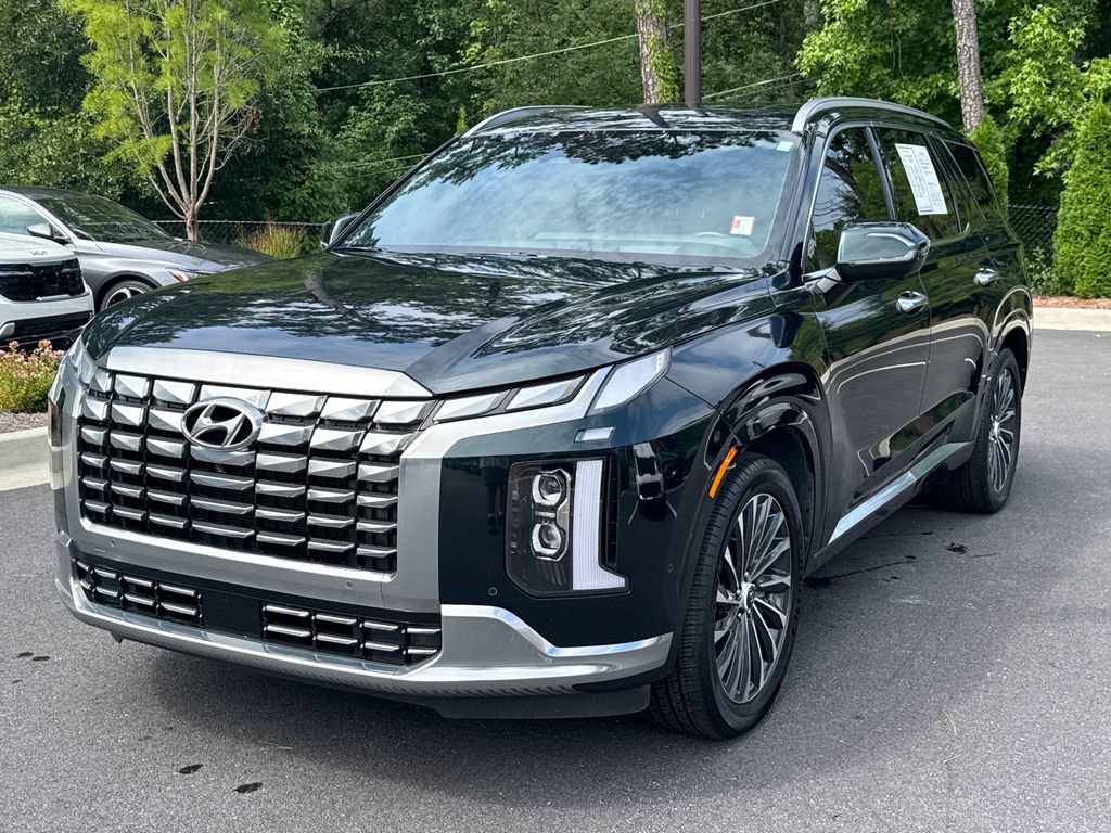 Used 2023 Hyundai Palisade Calligraphy FWD image 3
