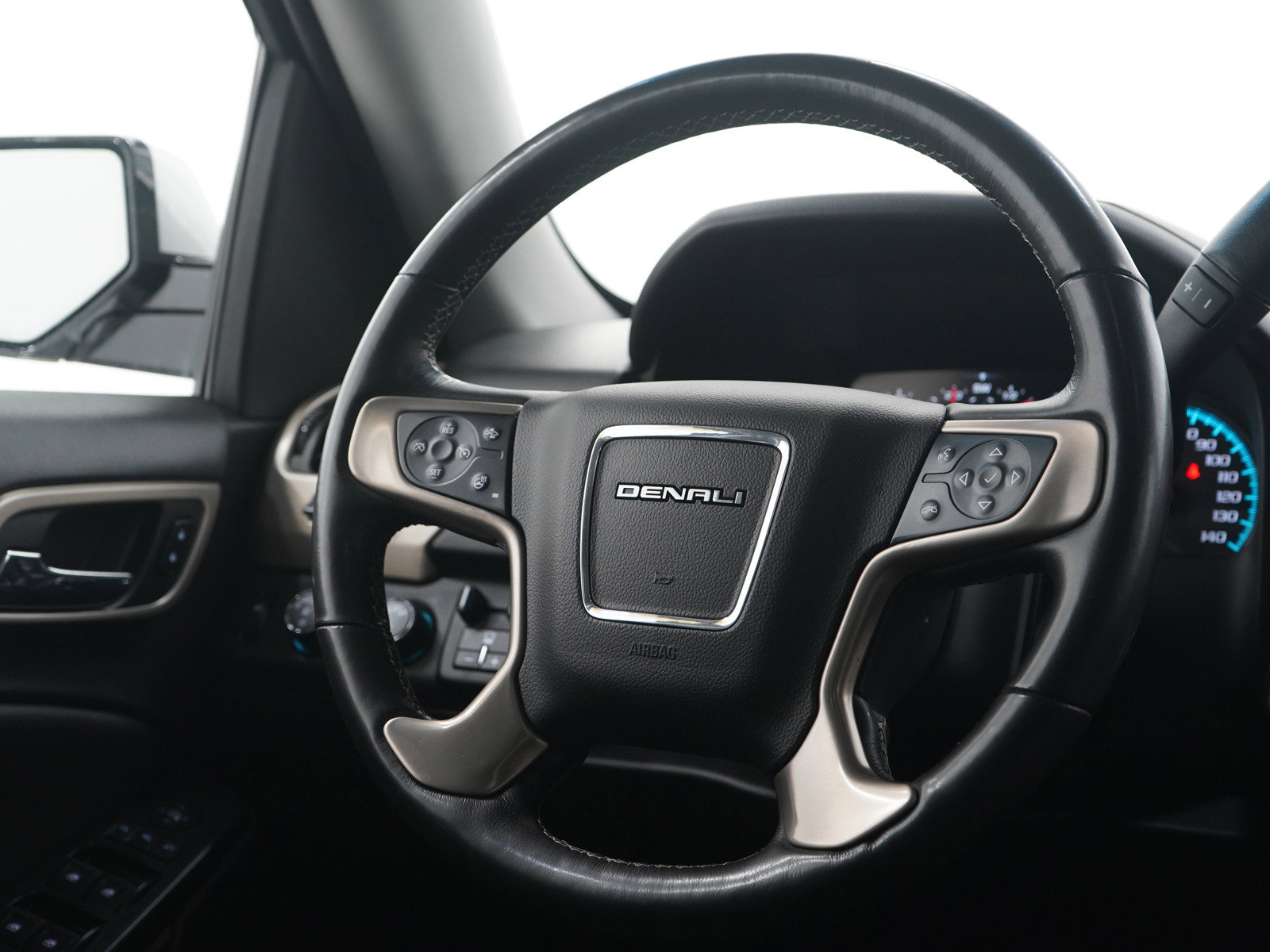 Used 2018 GMC Yukon XL Denali w/ Open Road Package image 16