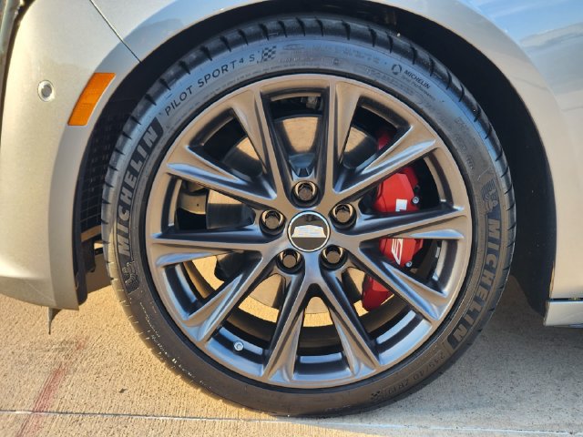 Used 2026 Cadillac CT5 V w/ Technology Package RWD image 16