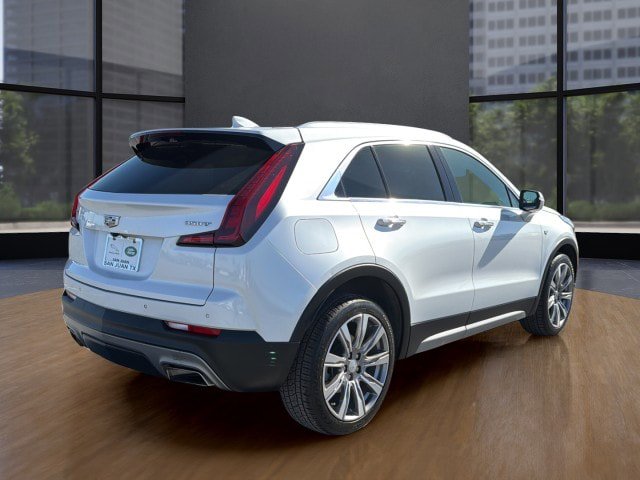 Used 2022 Cadillac XT4 Premium Luxury w/ Enhanced Visibility Package image 16