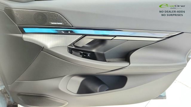 Used 2026 BMW i5 eDrive40 image 24