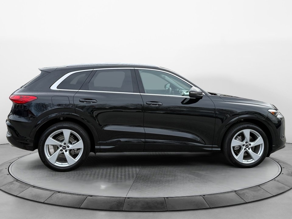 New 2025 Audi Q5 Prestige image 8