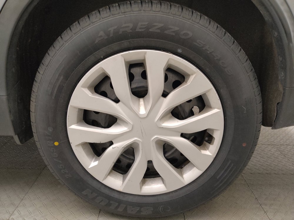 Used 2020 Nissan Rogue S FWD image 31