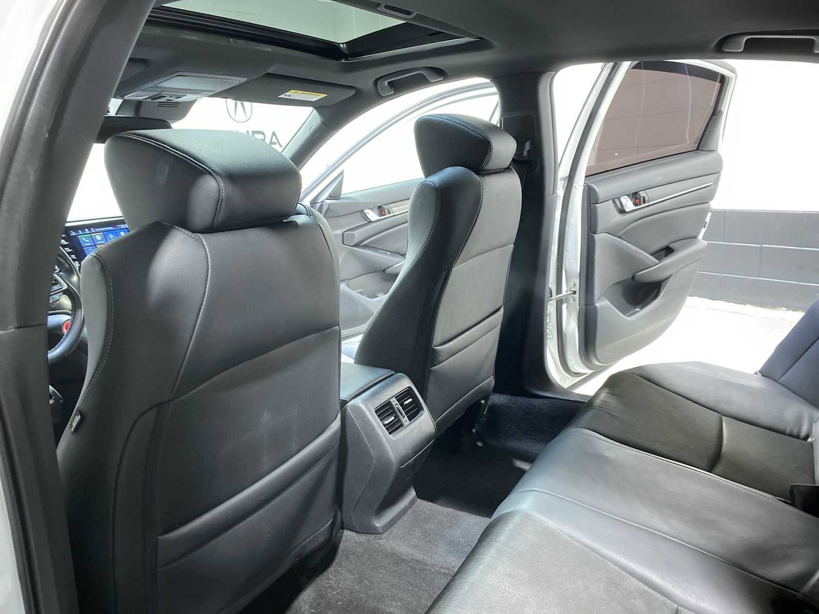 Used 2019 Honda Accord Sport image 12