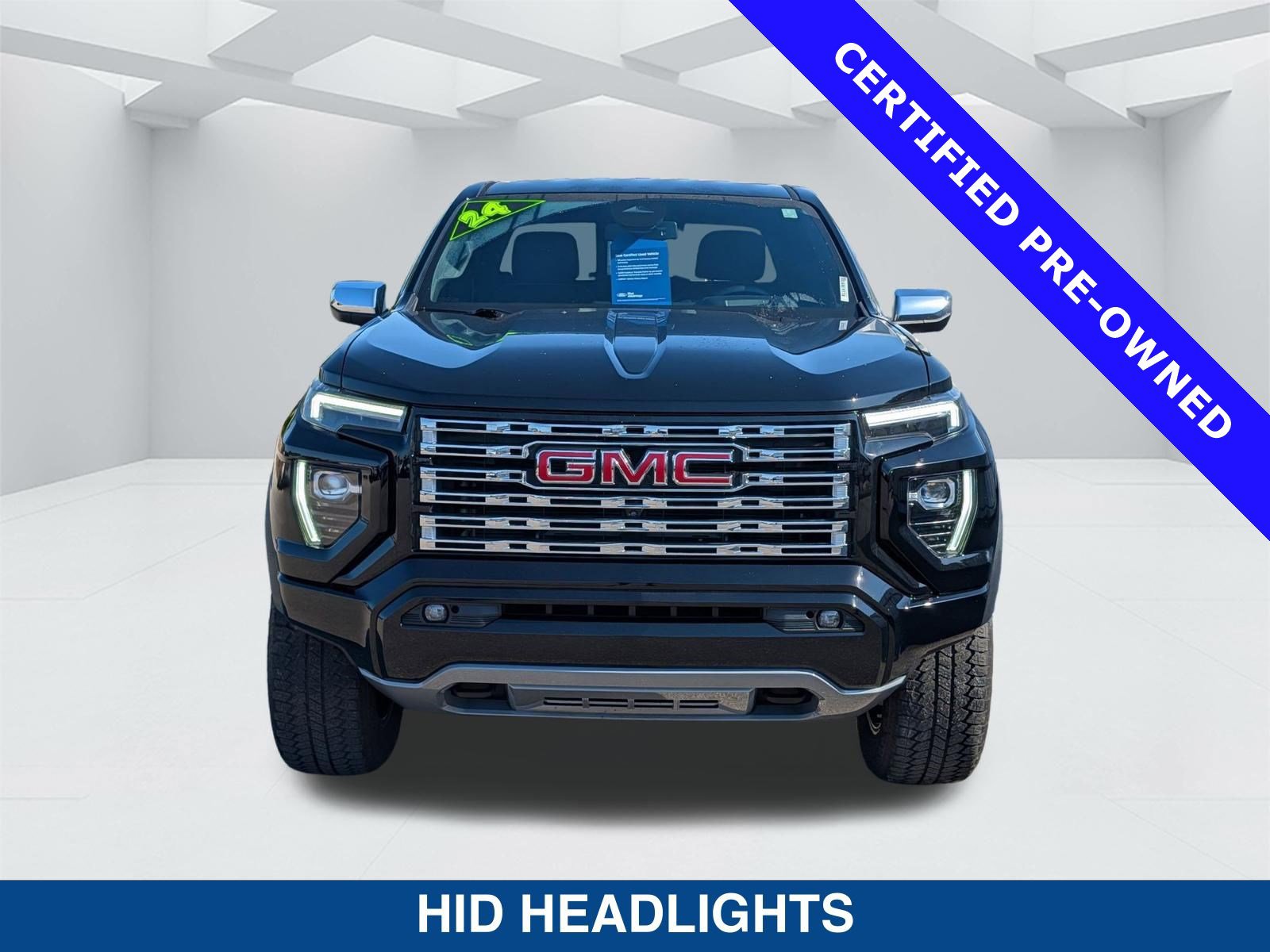 Used 2024 GMC Canyon Denali image 8