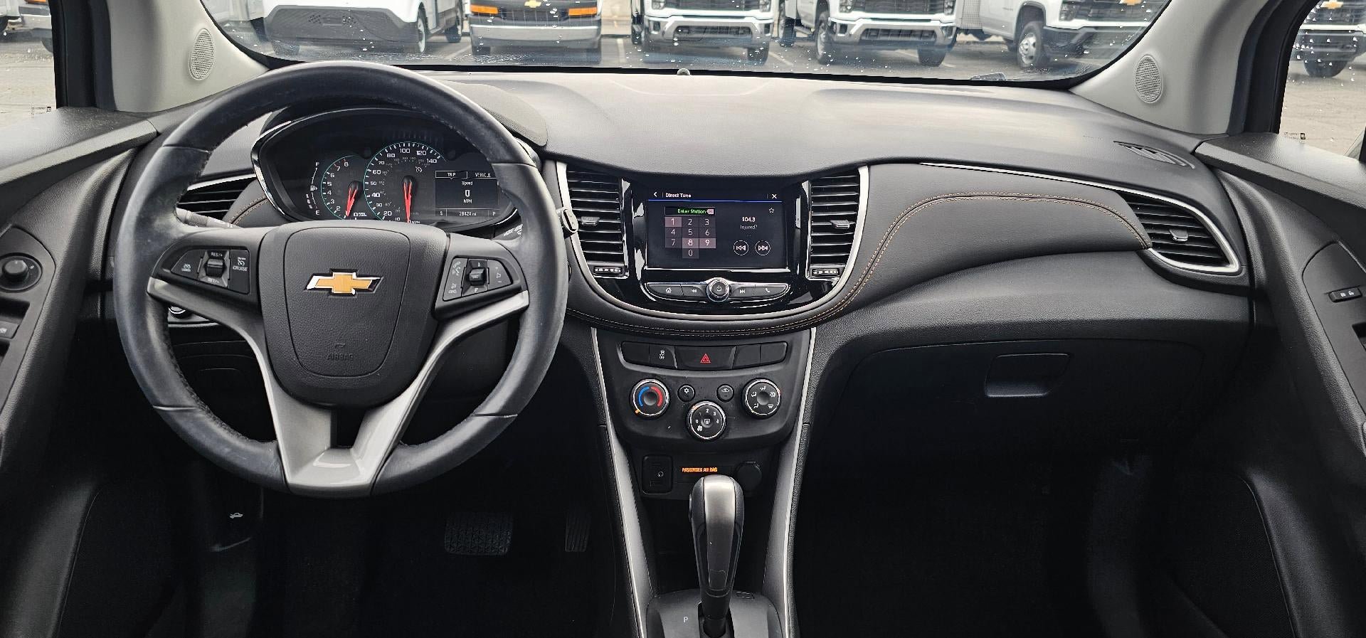 Used 2022 Chevrolet Trax LT w/ LT Convenience Package AWD/4WD image 12