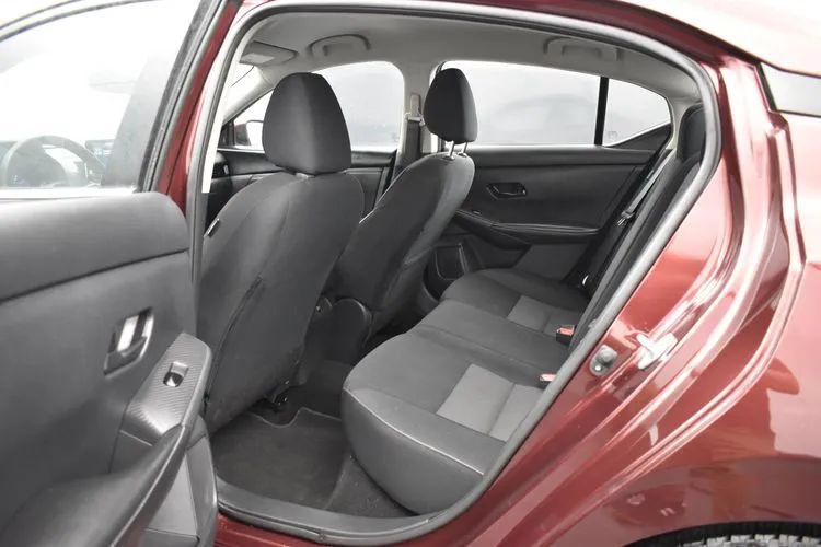 Used 2025 Nissan Sentra SV FWD image 15
