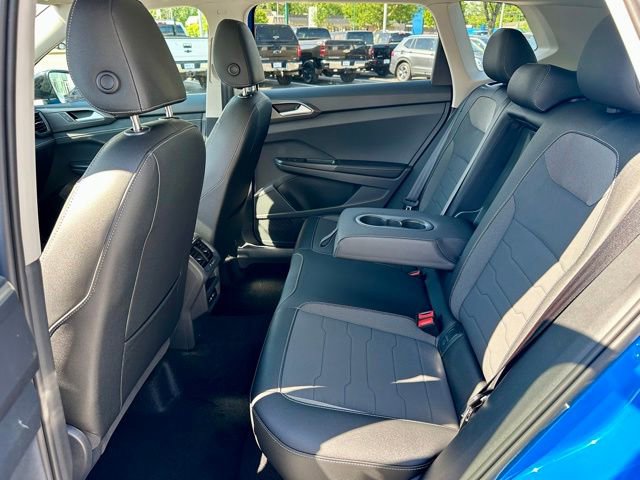 New 2026 Volkswagen Taos SE FWD image 17