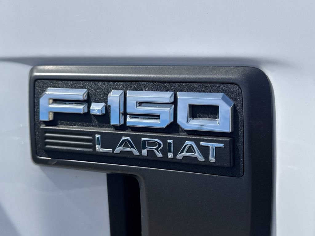 Used 2023 Ford F150 Lariat w/ Max Trailer Tow Package image 4