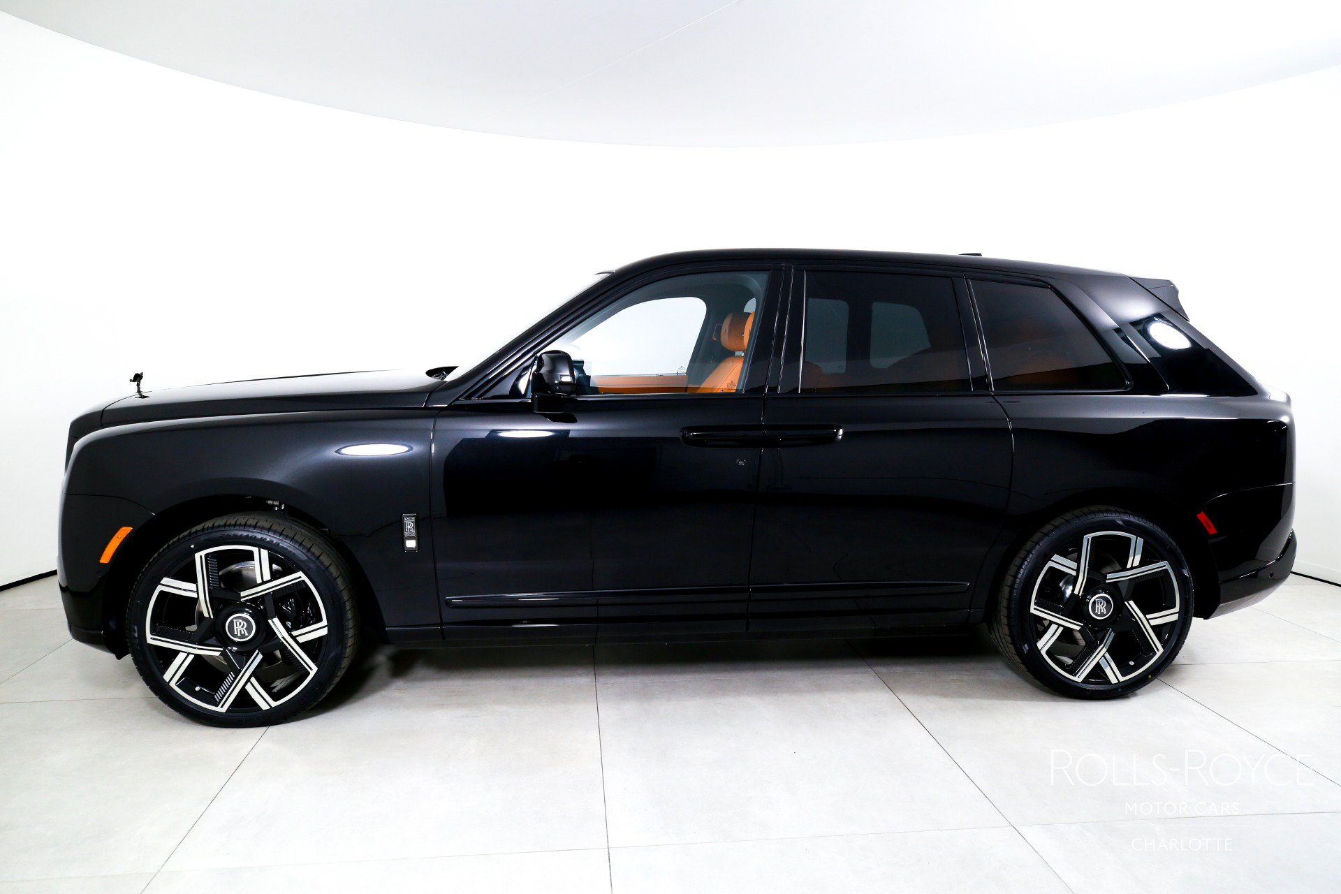 New 2026 Rolls-Royce Cullinan Black Badge AWD/4WD image 3