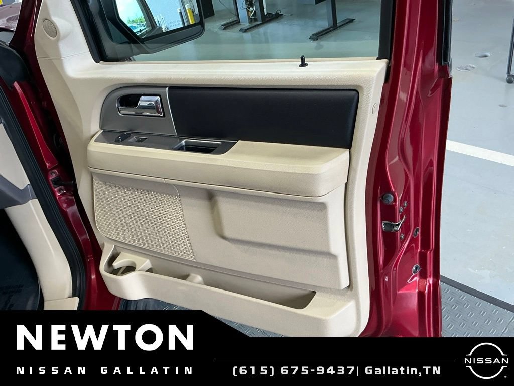 Used 2017 Ford Expedition XLT RWD image 36