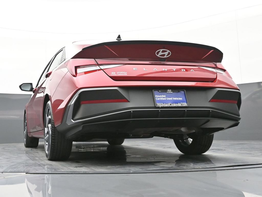 Certified 2025 Hyundai Elantra Sport image 41