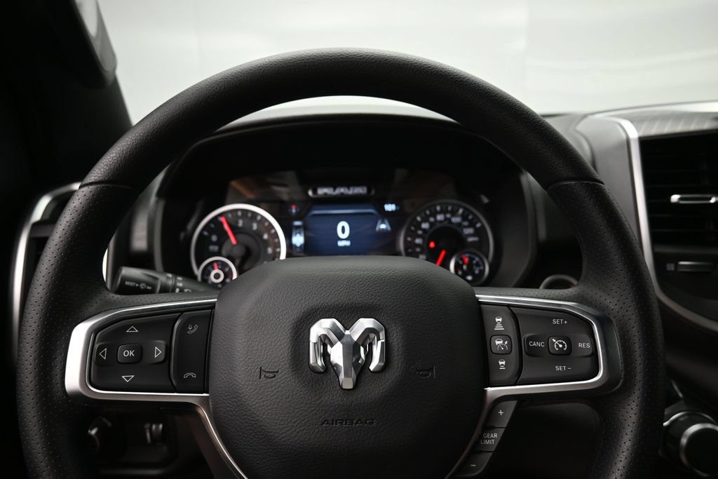 New 2026 RAM 1500 Express AWD/4WD image 10