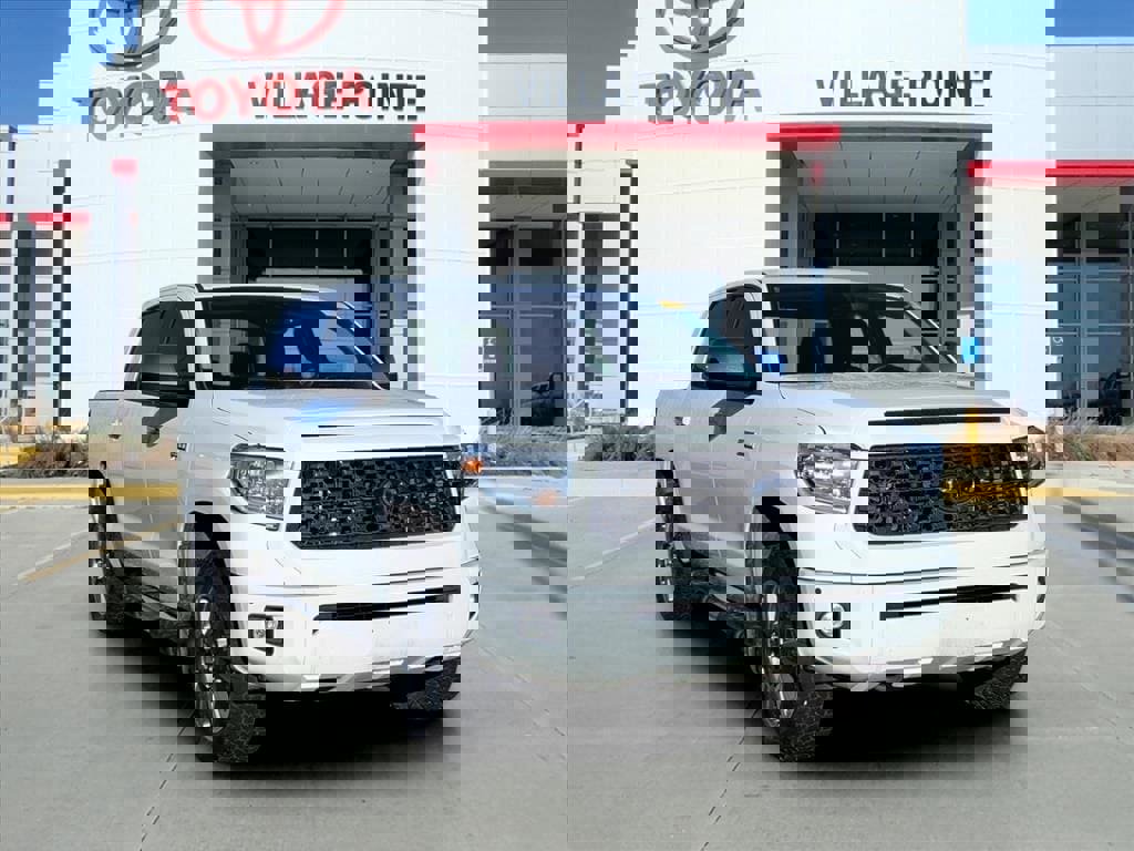 Used 2020 Toyota Tundra Platinum image 3