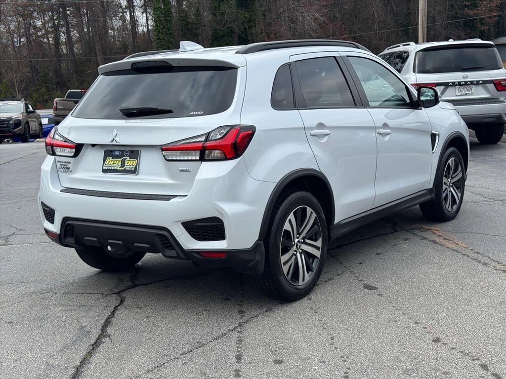 Used 2025 Mitsubishi Outlander Sport SEL image 3