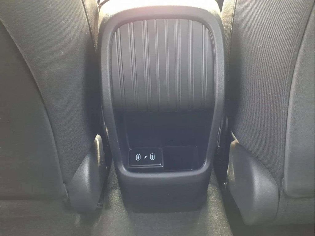 New 2026 Hyundai Kona SE FWD image 13