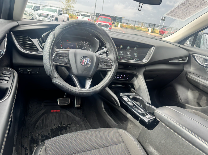 Used 2023 Buick Envision Preferred FWD image 3