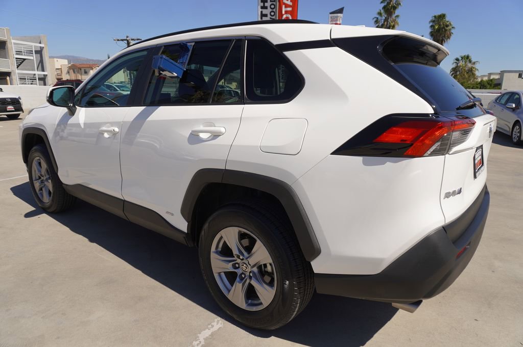 Certified 2025 Toyota RAV4 LE image 5