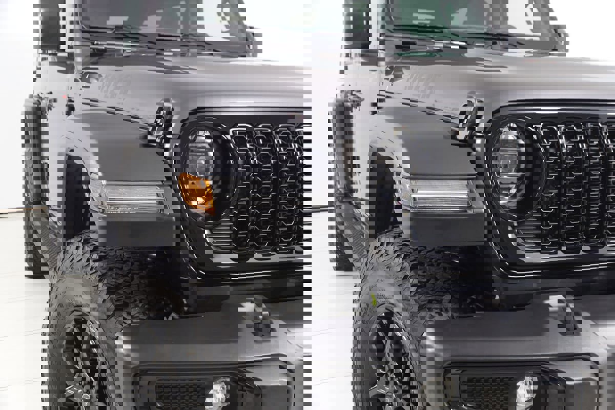 Used 2024 Jeep Wrangler Willys image 16