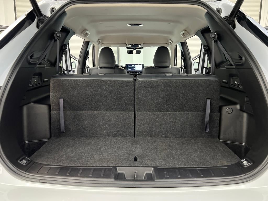 Used 2025 Mitsubishi Outlander SE image 32