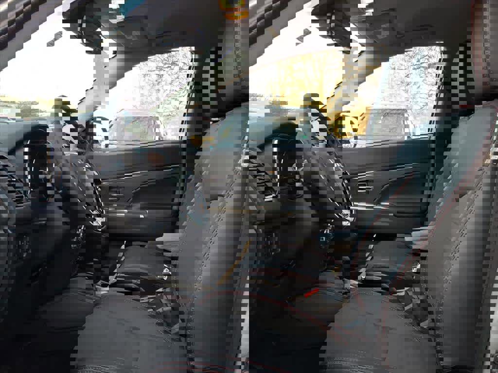 New 2026 Mitsubishi Outlander Sport SE image 8