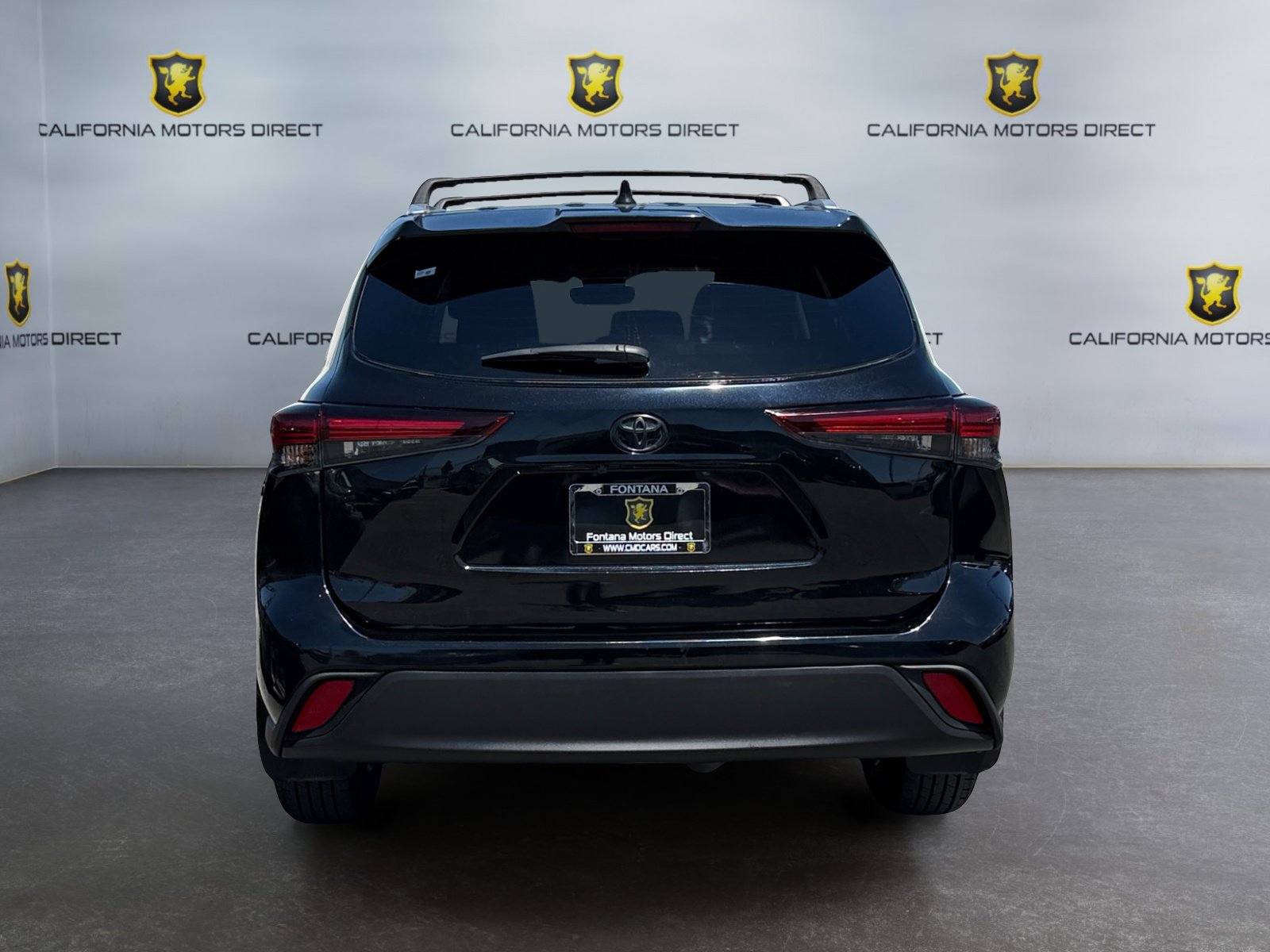 Used 2024 Toyota Highlander XLE FWD image 4