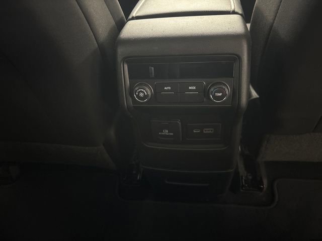 Used 2023 GMC Acadia SLE w/ Driver Convenience Package image 24