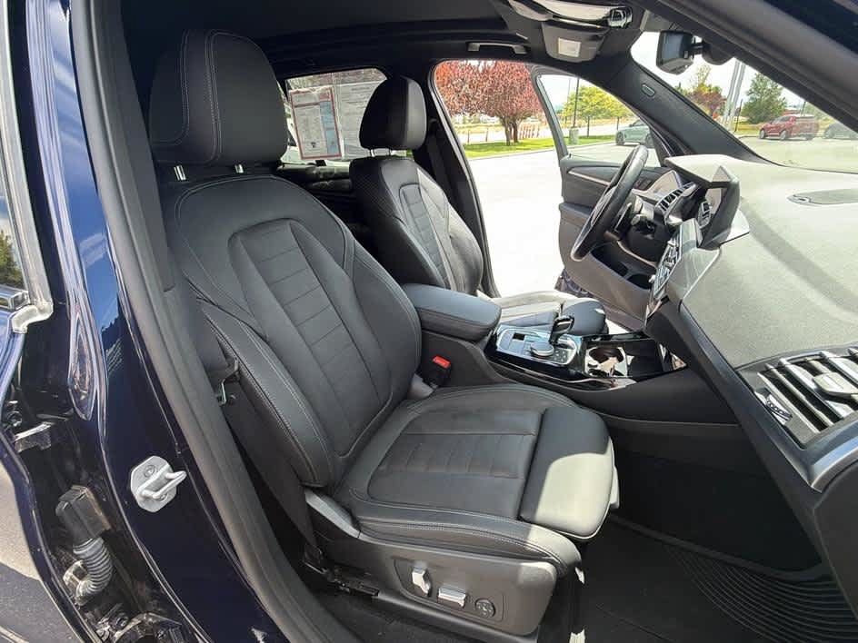 Used 2023 BMW X3 xDrive30i w/ M Sport Package AWD/4WD image 2