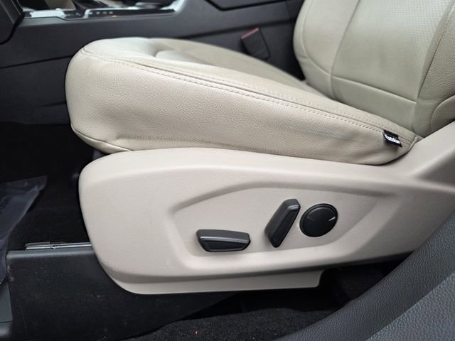 Used 2019 Ford Explorer XLT w/ Equipment Group 201A image 15