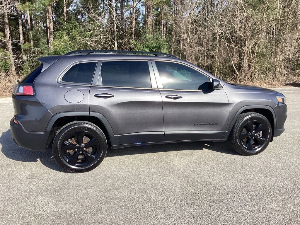 Used 2019 Jeep Cherokee Latitude Plus image 4
