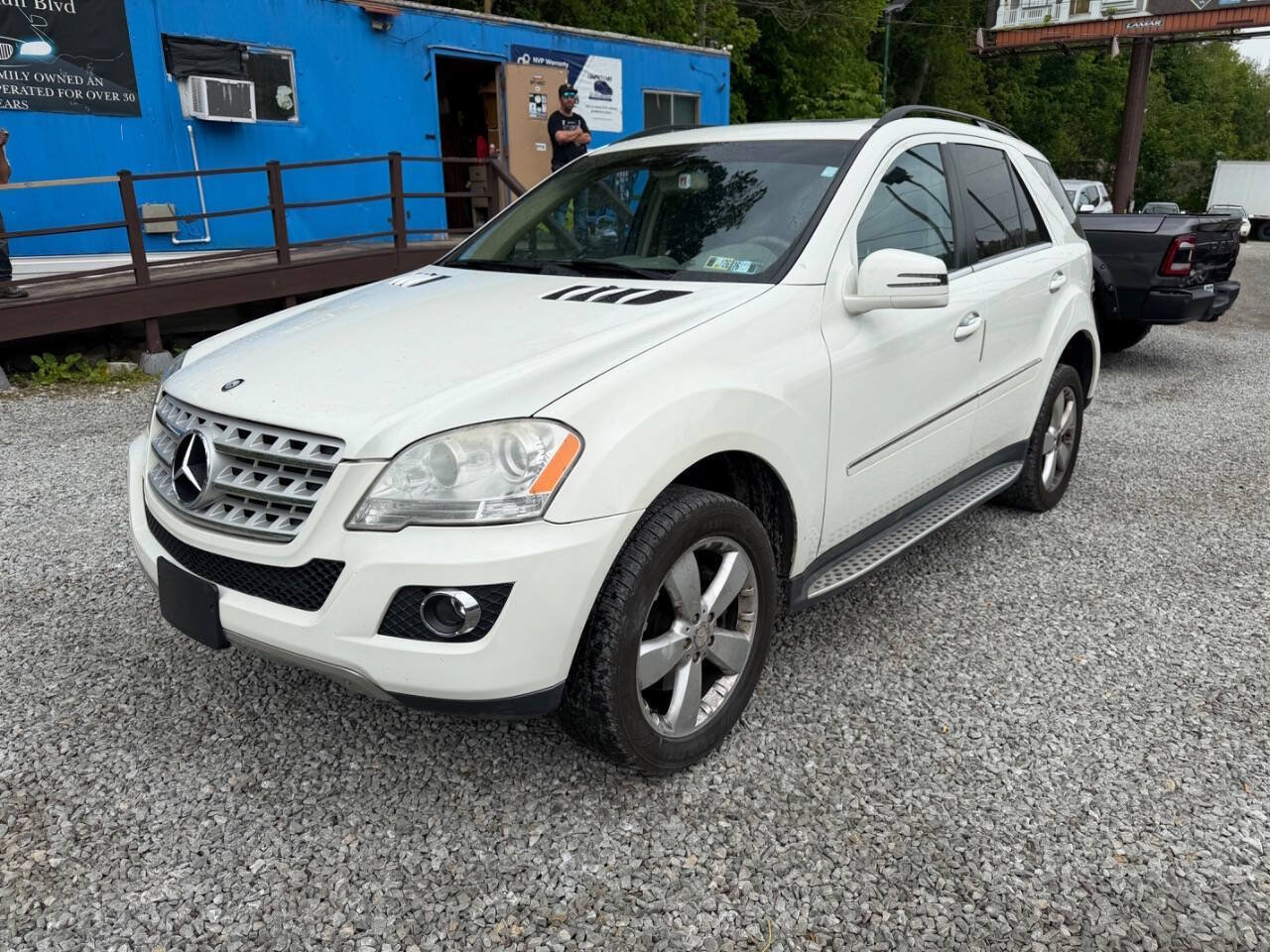 Used 2011 Mercedes-Benz ML 350 4MATIC image 4