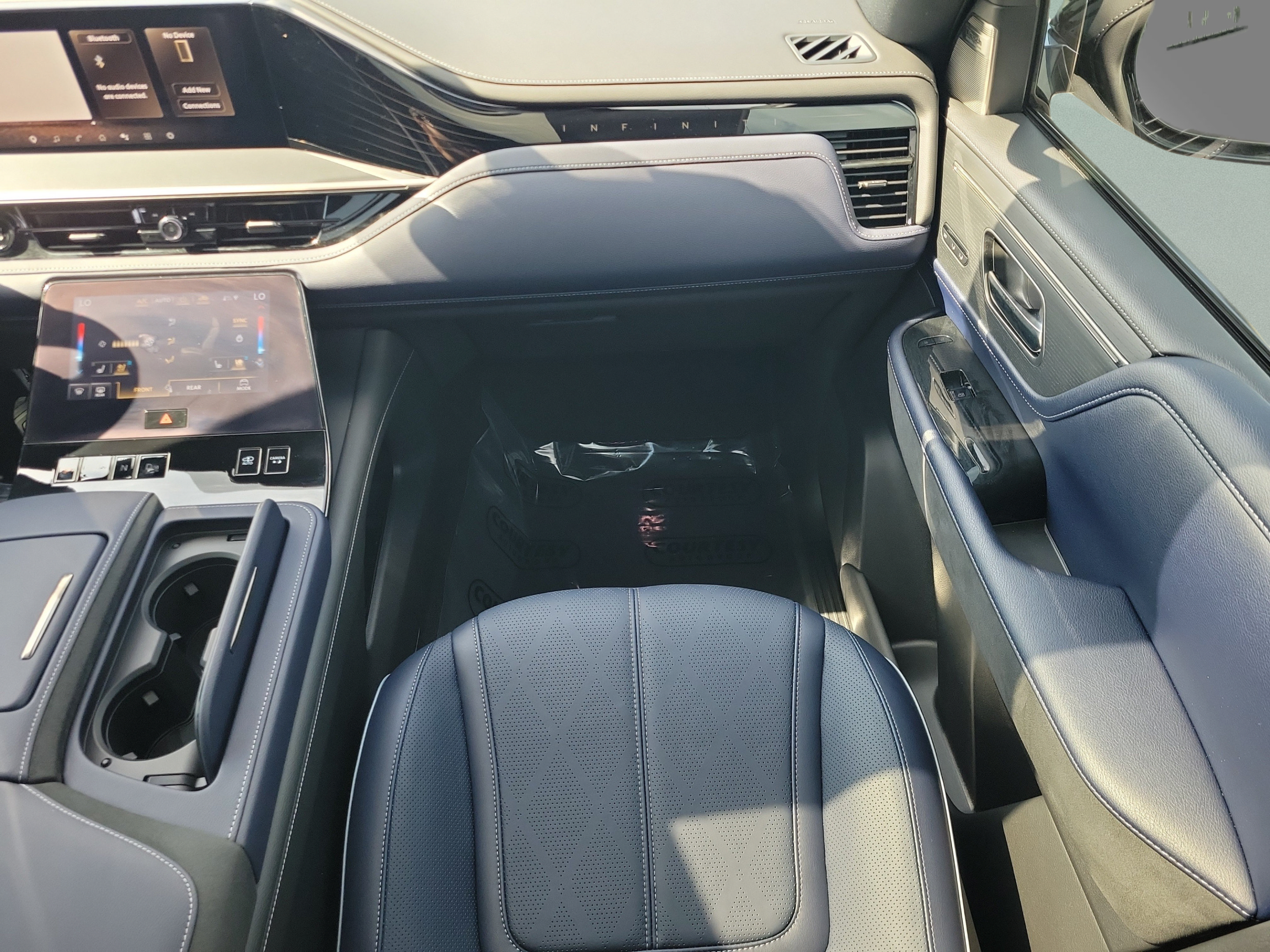 Used 2026 INFINITI QX80 4WD w/ Sport Exterior Package image 12