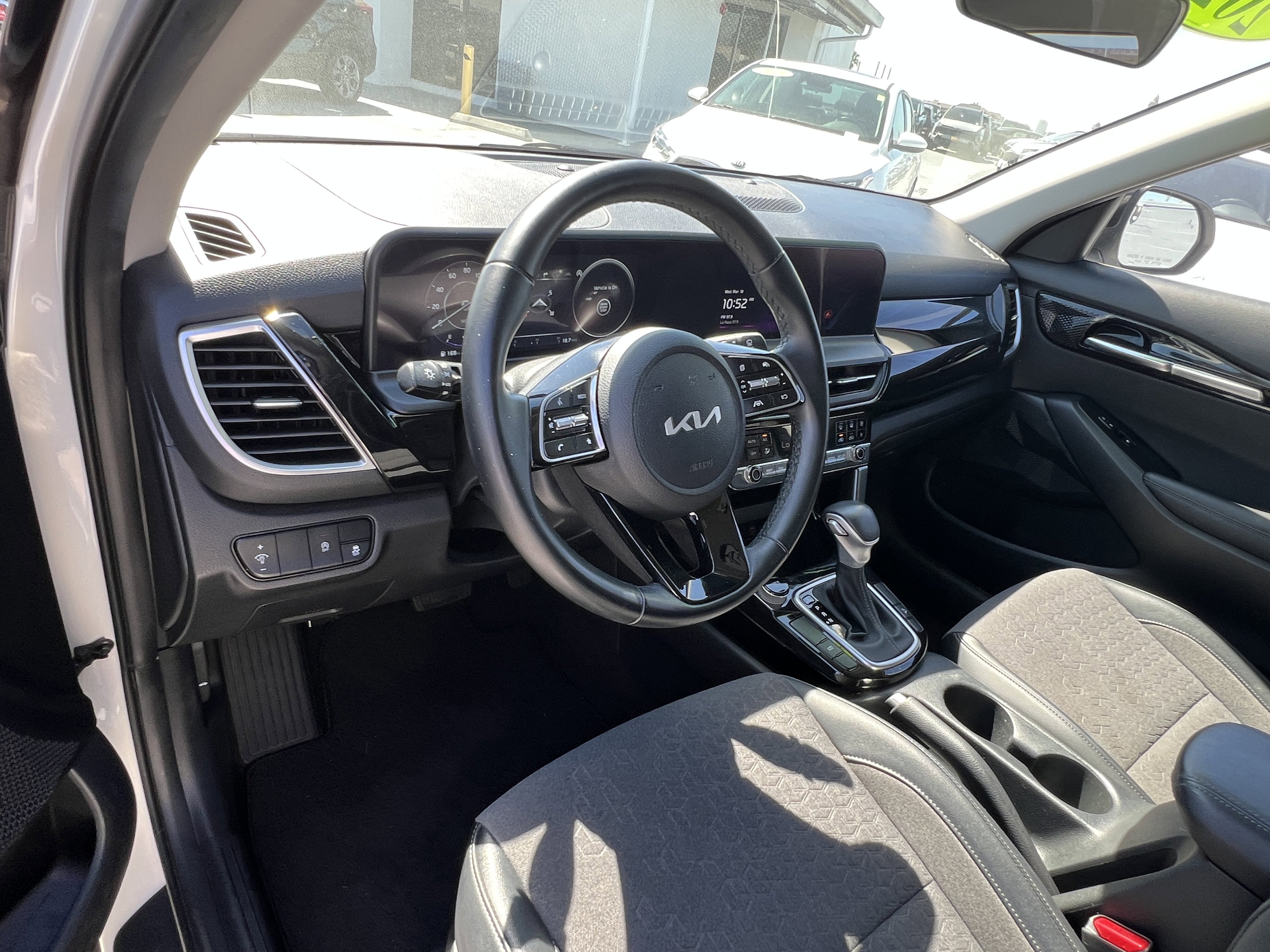 Certified 2024 Kia Seltos S image 21