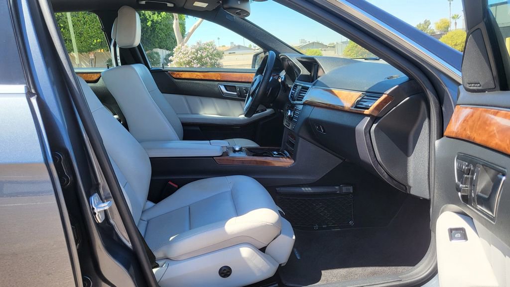 Used 2013 Mercedes-Benz E 350 Sedan image 17