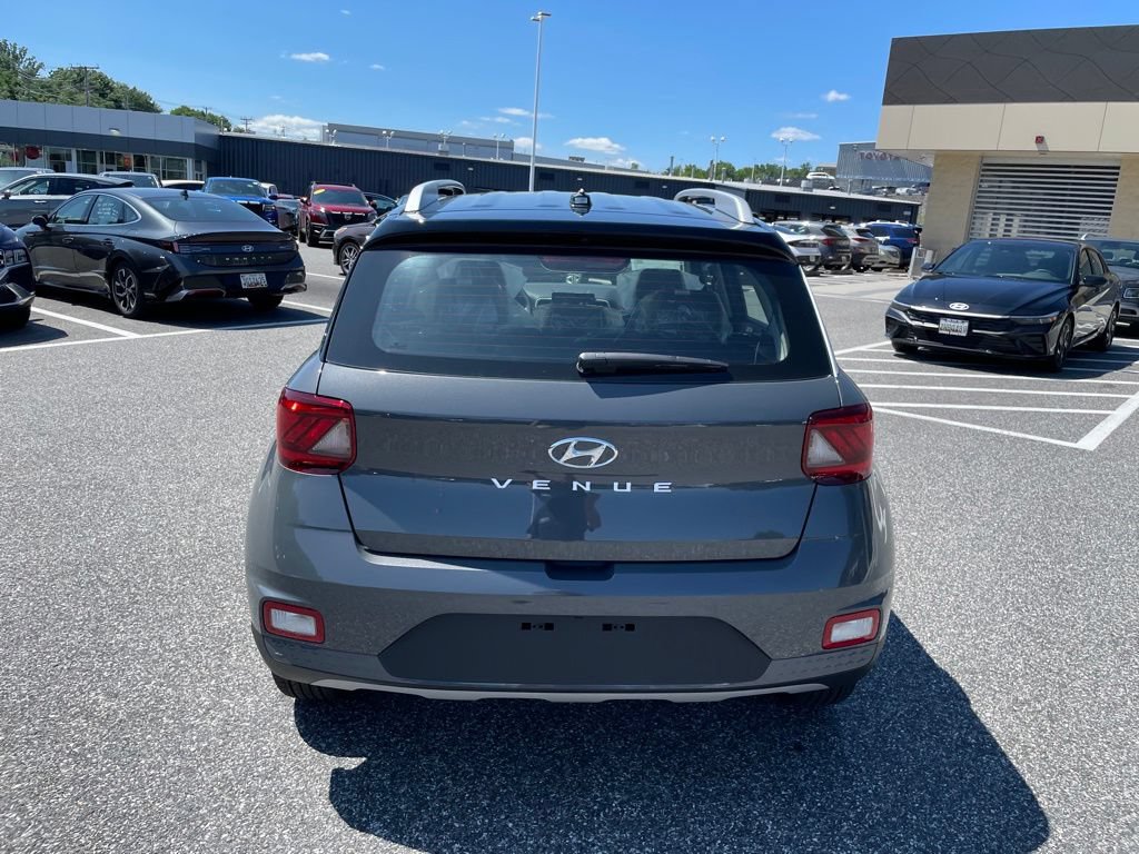 New 2026 Hyundai Venue SEL FWD image 6