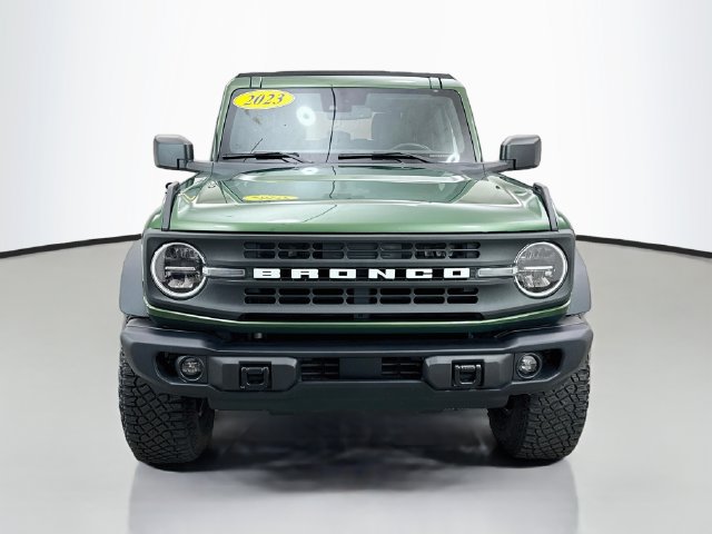 Used 2023 Ford Bronco Black Diamond w/ Sasquatch Package AWD/4WD image 2