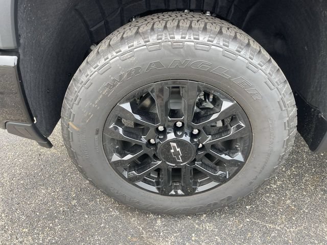 New 2026 Chevrolet Silverado 2500 Custom w/ Custom Value Package AWD/4WD image 10
