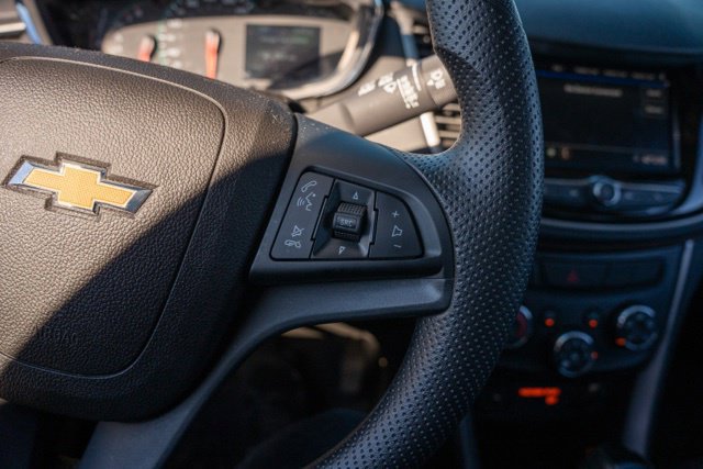 Used 2020 Chevrolet Trax LS w/ Tint and Cruise Package FWD image 18