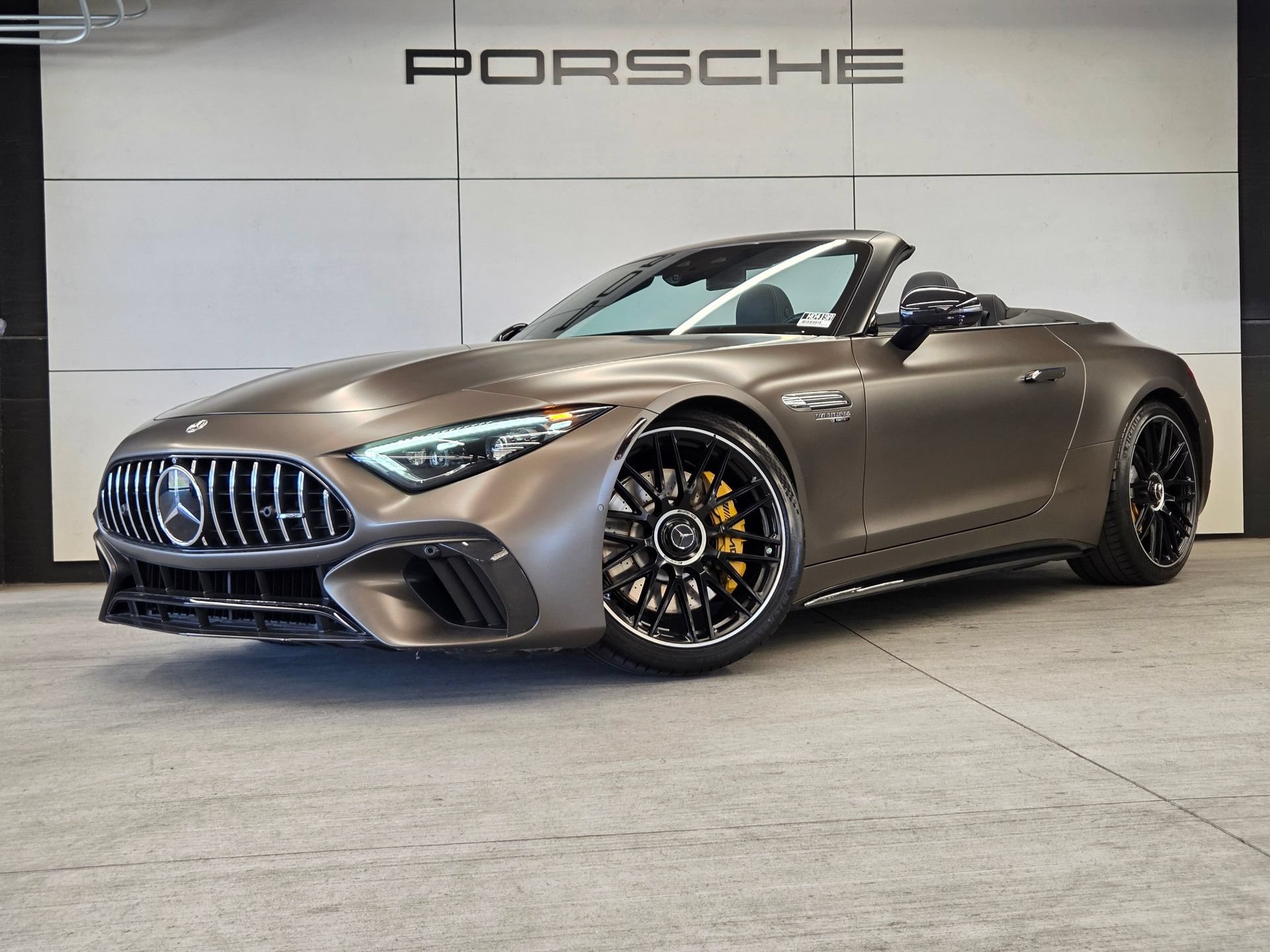 Used 2022 Mercedes-Benz SL 63 AMG 4MATIC image 1