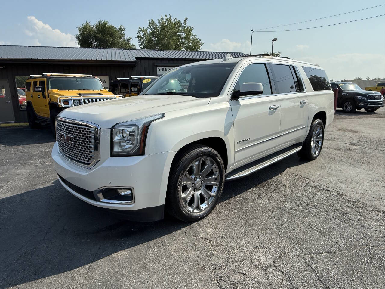 Used 2015 GMC Yukon XL Denali w/ Open Road Package image 1