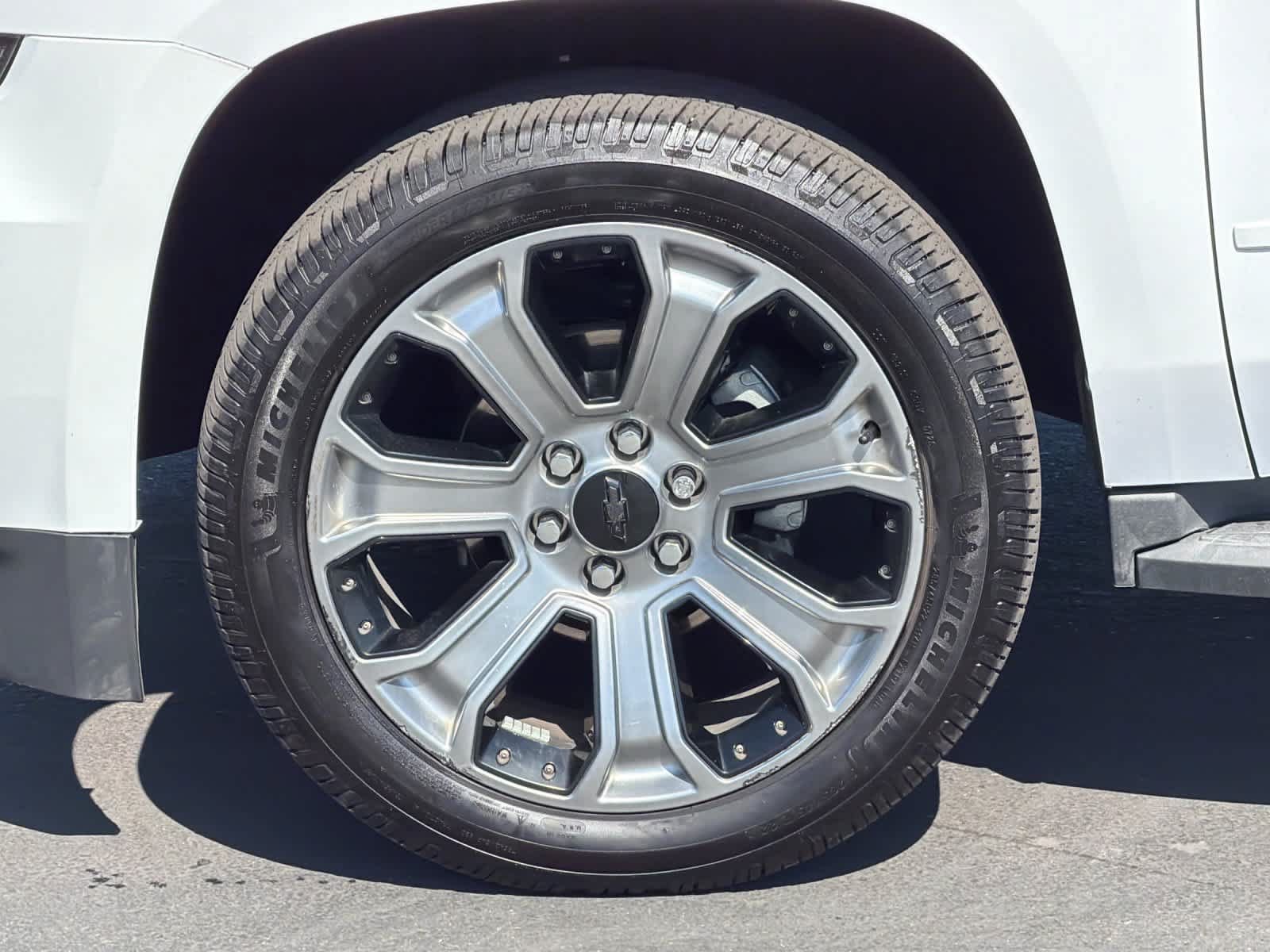Used 2018 Chevrolet Tahoe LS w/ All-Season Package RWD image 30