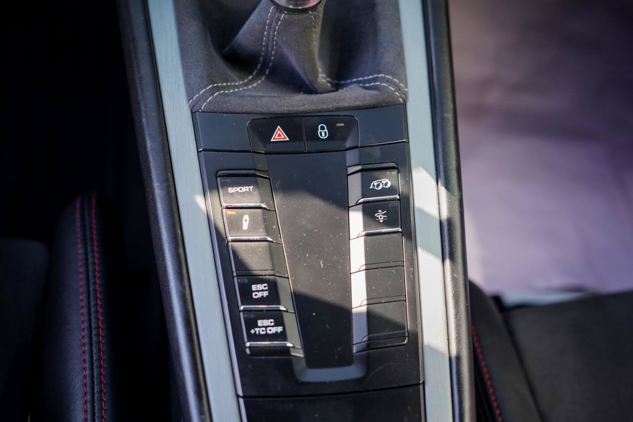 Used 2018 Porsche 911 GT3 RWD image 14